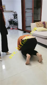 j4icrkceuv4.jpg