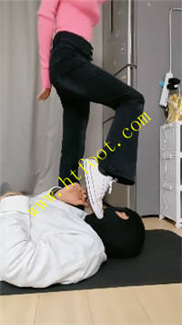phwzkxwam4j.jpg
