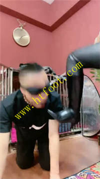 m40qkqj252j.jpg