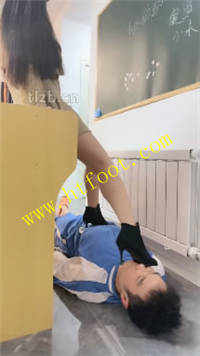 ywdaveymj54.jpg
