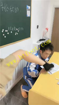 l12jpy4lbx5.jpg