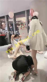 astuks12ofq.jpg