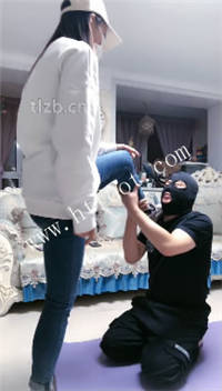 zacrcw1q0g3.jpg