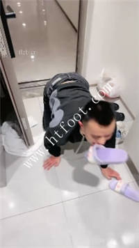 xmzd4siecvr.jpg