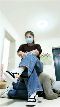 013m1plty54.jpg