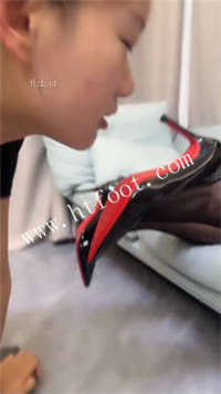 ykephlxpm53.jpg