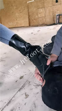 bk01xzqtcln.jpg