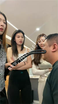 ud5kmj4svf3.jpg