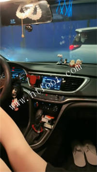 zs2ax1xszh1.jpg