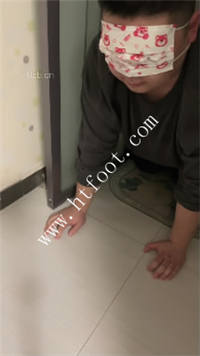 qaprbm054k0.jpg