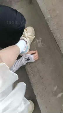 zmwtkdnx1as.jpg