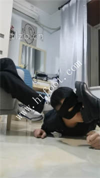 3hcckl11rwr.jpg