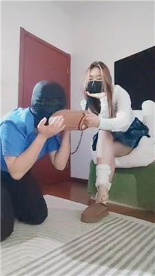 4rlksuvky02.jpg