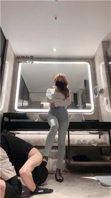 43iz1aj2w1r.jpg