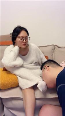 zxyjoh2zel4.jpg