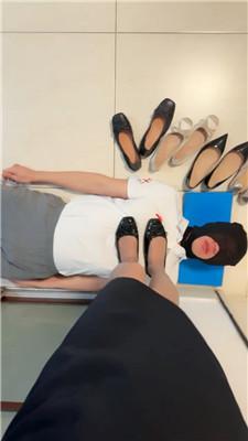 zgj30nvthfy.jpg