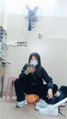 lzq01zbfqs0.jpg