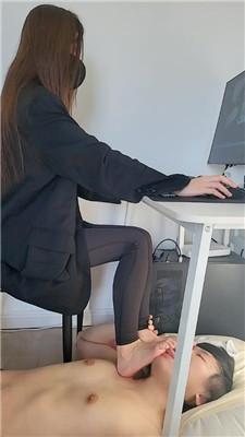 gszz4jbokk3.jpg