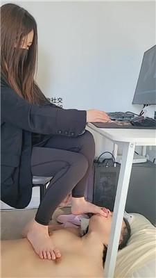 wqpks3tlncv.jpg