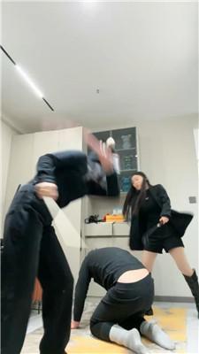 a1n5bsvid3b.jpg