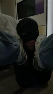 qqv242ulhat.jpg