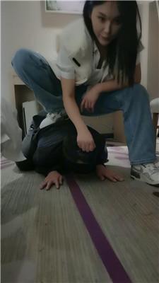 xyu3d3f1hoe.jpg