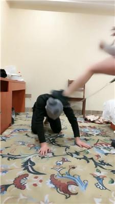 cqhfsxrtg41.jpg