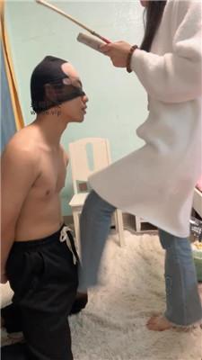 xvrbckrs30y.jpg