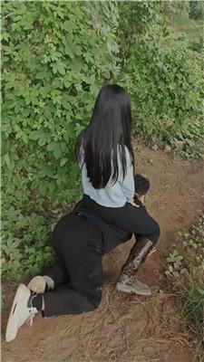 s0el3u40poo.jpg