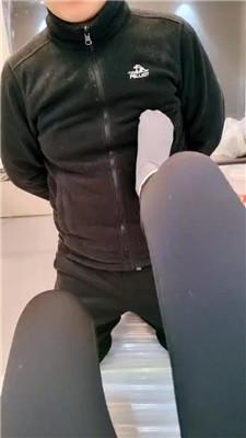 b3klro4sxf3.jpg