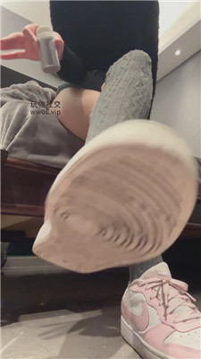 n0e1kbzm32r.jpg