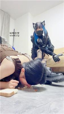 5hu0yjcpub5.jpg