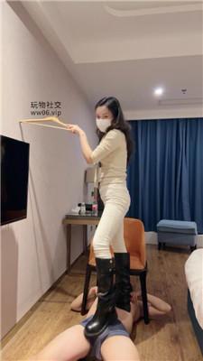 jcag1pm44g0.jpg