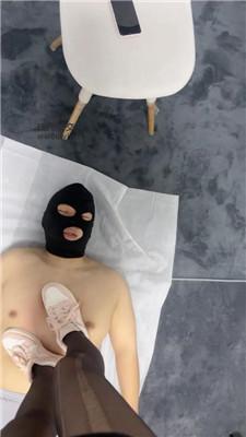 pbthshj1ylm.jpg