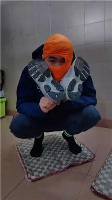 q3gjedwypzd.jpg