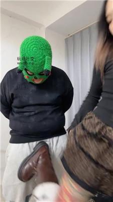 pwss5oec3nv.jpg