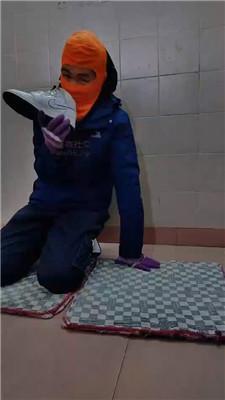 ronusdjtzu1.jpg