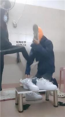 1sz5i5zl2e2.jpg