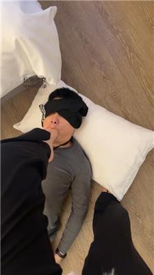 rm1qw4baqc4.jpg
