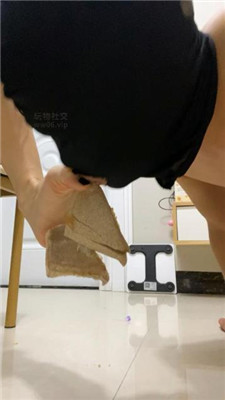 unrej33u4qe.jpg