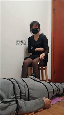 nzv5j0a4ahb.jpg