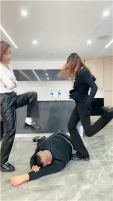 0roxvnx2eqt.jpg