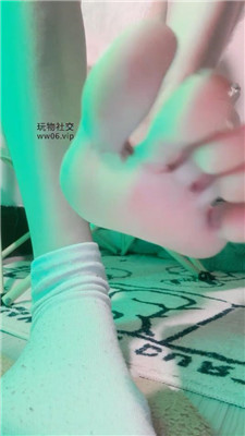 b2uqiqxd034.jpg