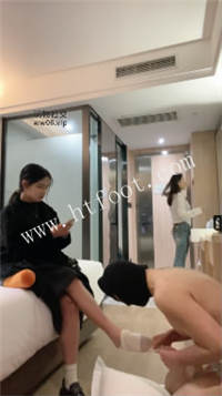 221239vtxf8ssx6fats4az.jpg