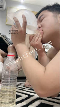 230857fd7njkzzedkx775w.jpg