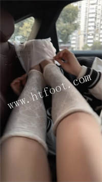 205312ffge3rob4e83omqr.jpg