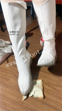 123709fy4lhuzy2zad7wyh.jpg