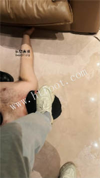 013634yq1n9v3ip231s12i.jpg