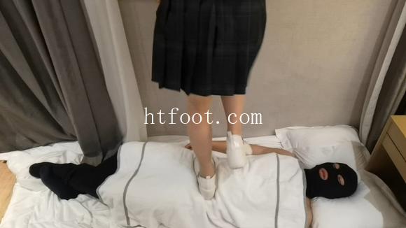 102250byl6tzeoyyc34cg6.jpg