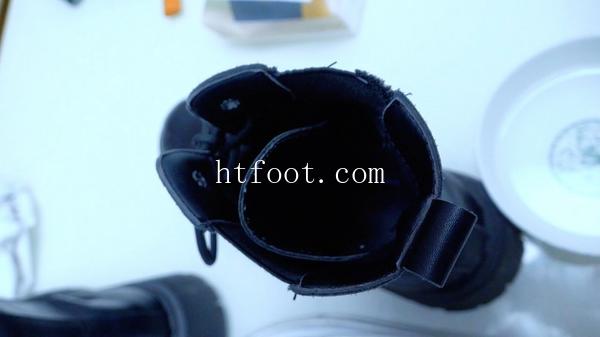073607v73389ml35luurob.jpg